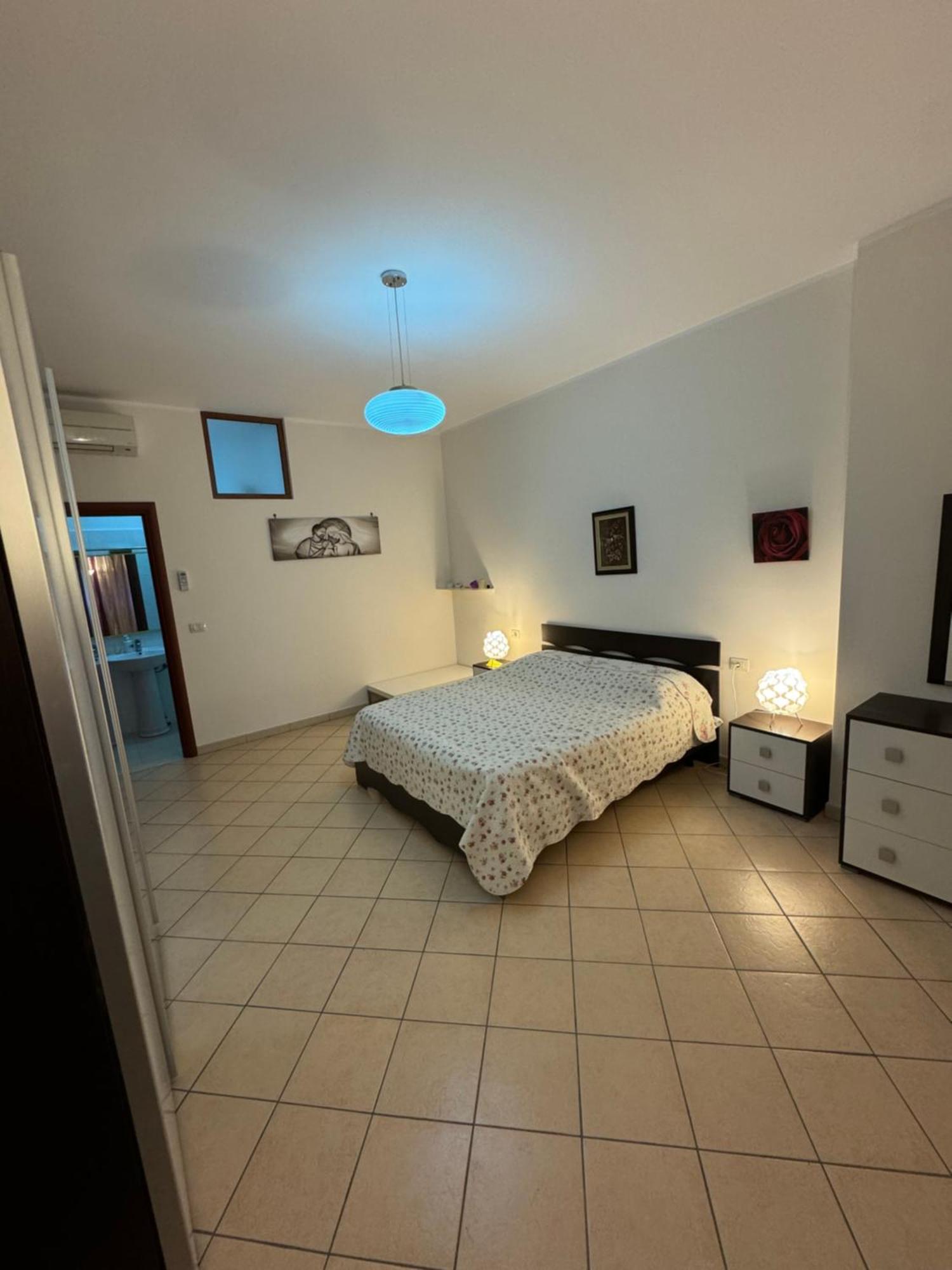 3 Bedrooms Apartment Shkoder Bagian luar foto