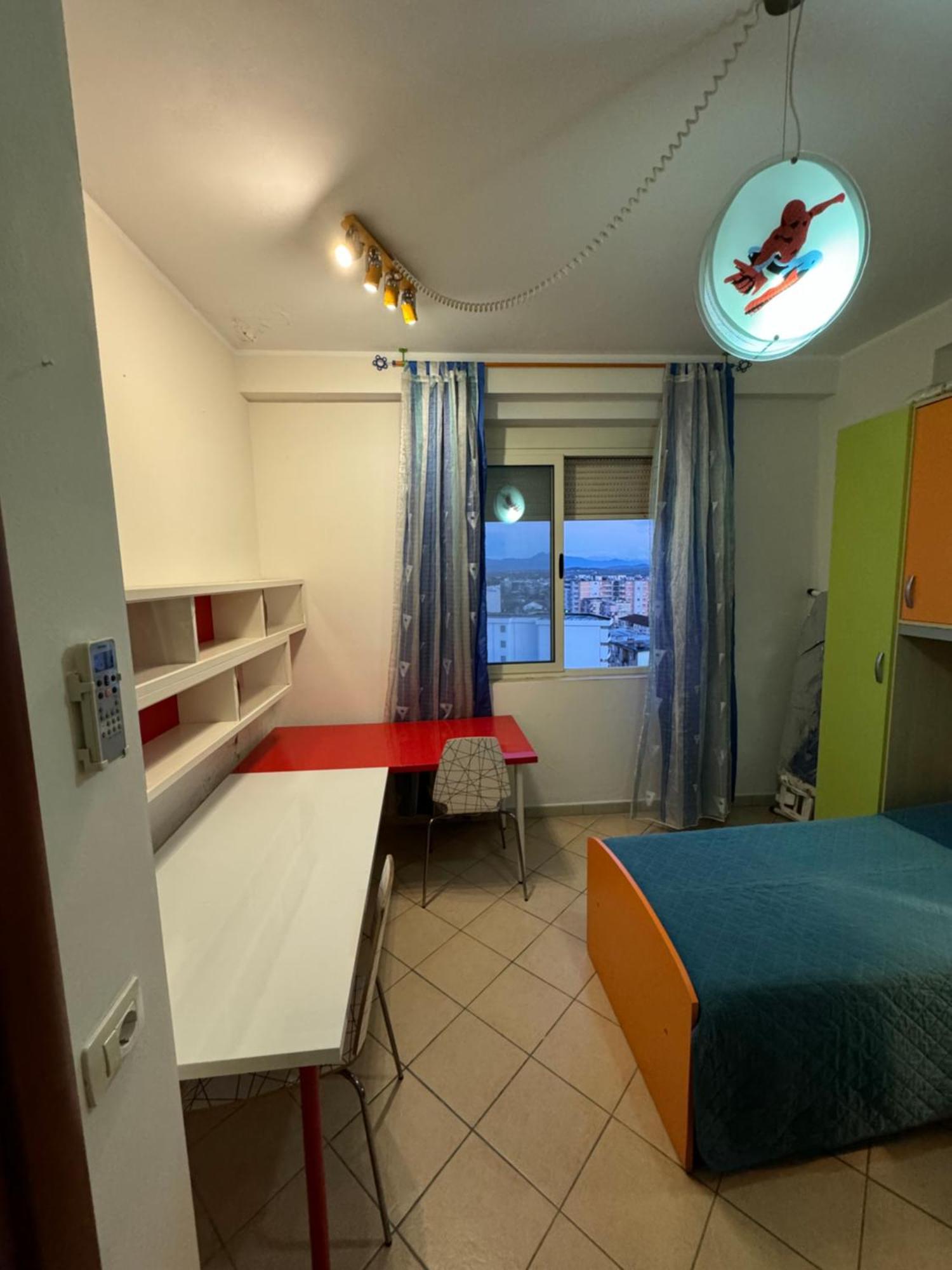 3 Bedrooms Apartment Shkoder Bagian luar foto