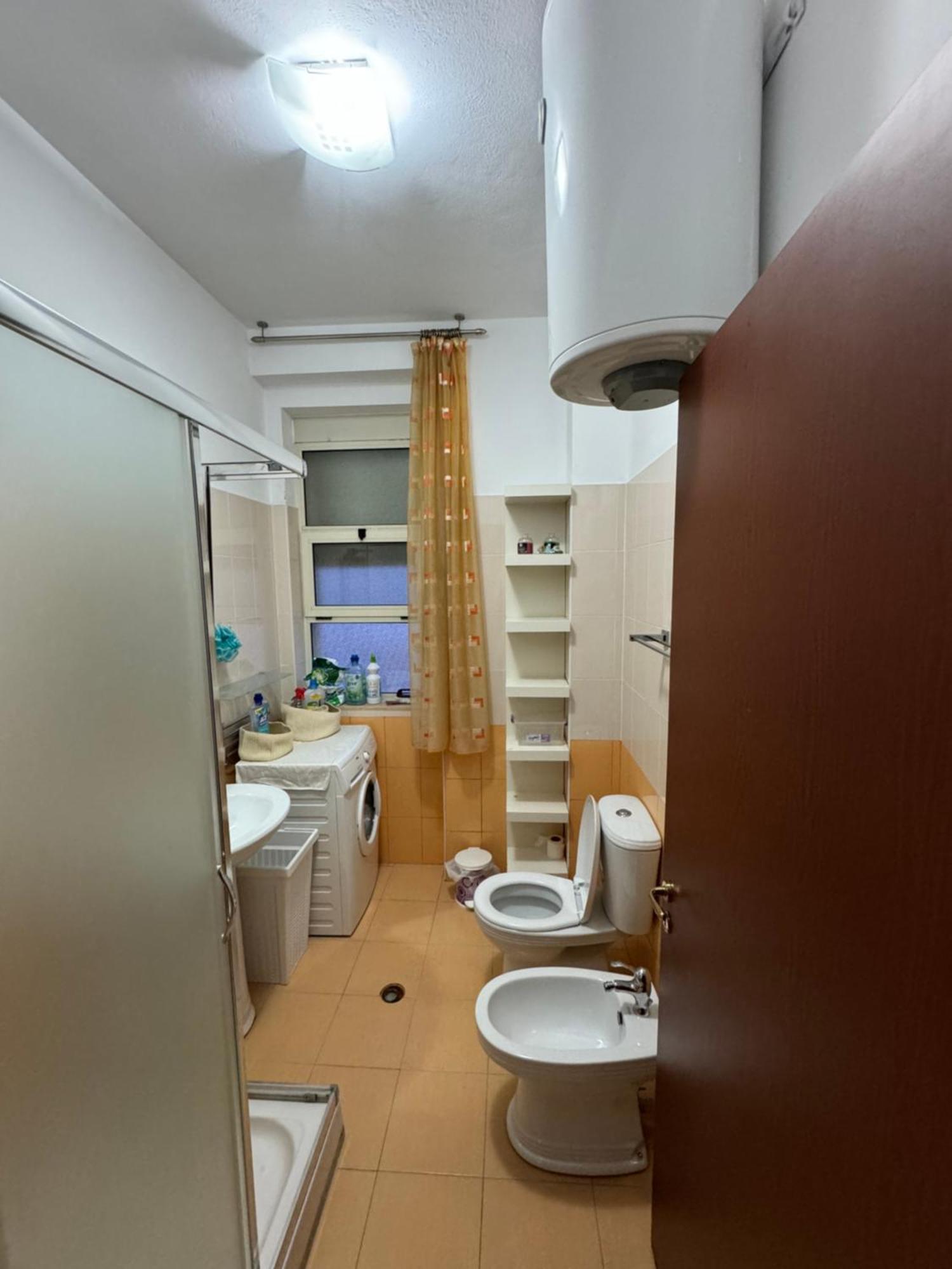 3 Bedrooms Apartment Shkoder Bagian luar foto