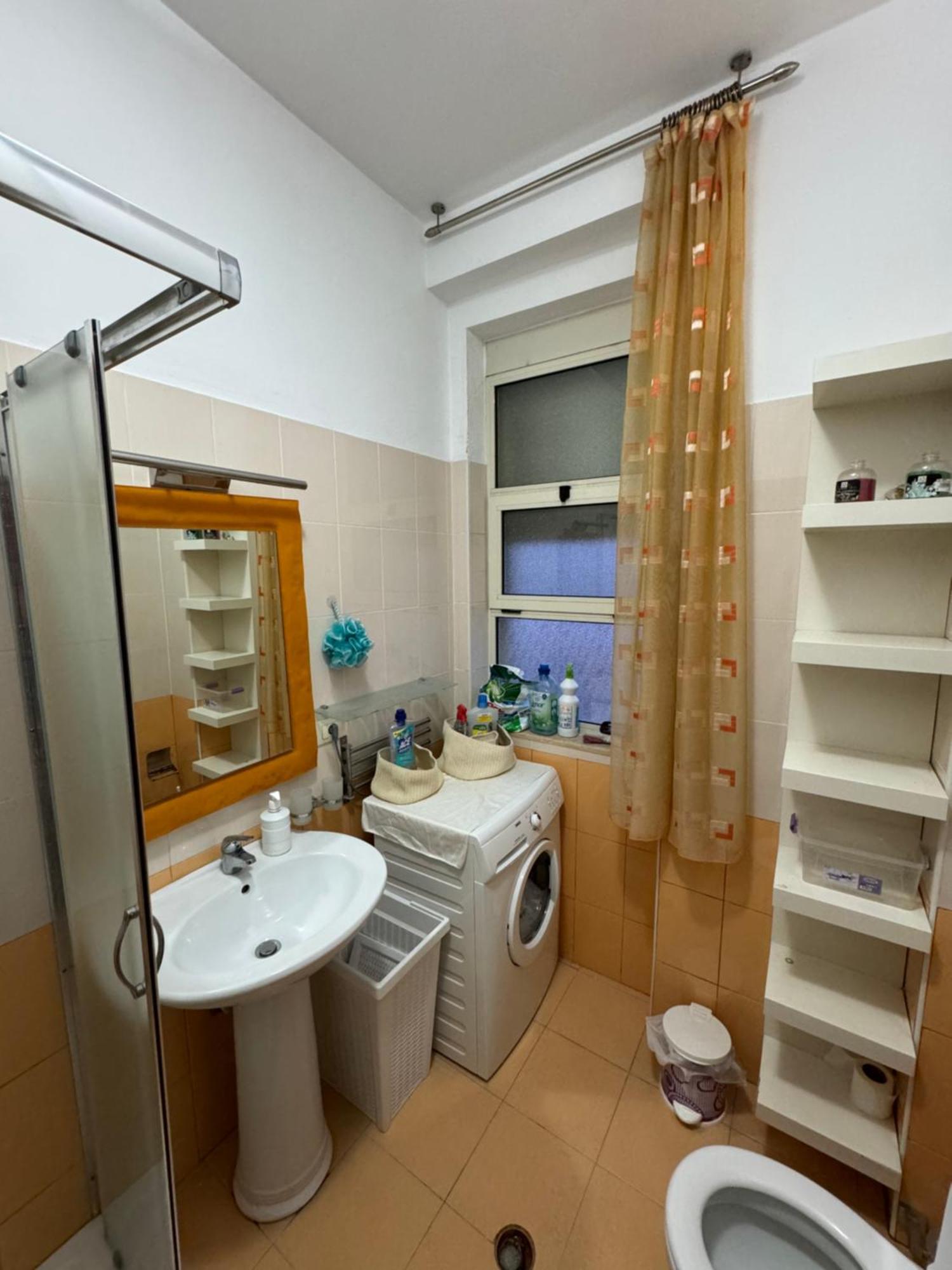 3 Bedrooms Apartment Shkoder Bagian luar foto