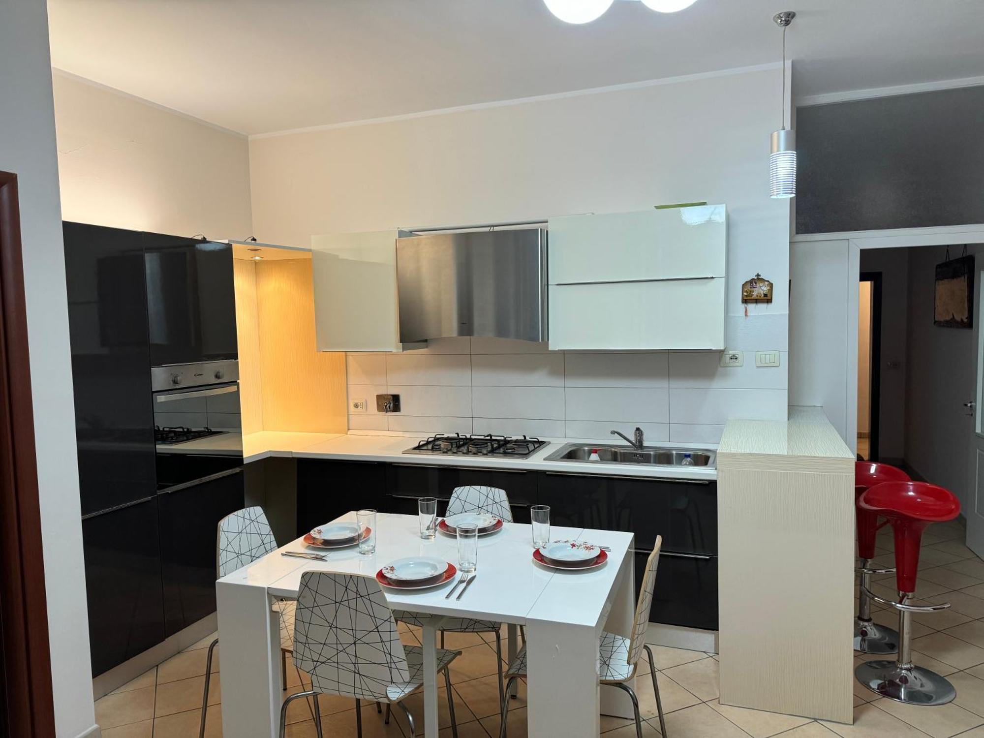 3 Bedrooms Apartment Shkoder Bagian luar foto